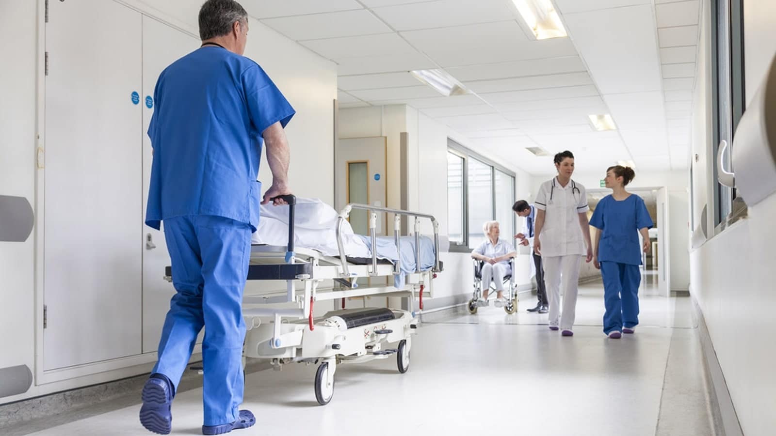 hopital-min